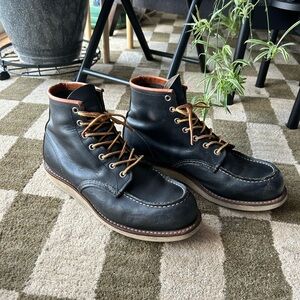 Men’s Red Wing *RARE* Navy Moc Toe Boots